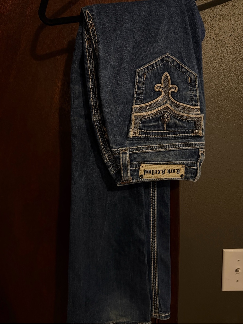 ✨ Rock Revival Bootcut Jeans – Size 29 ✨